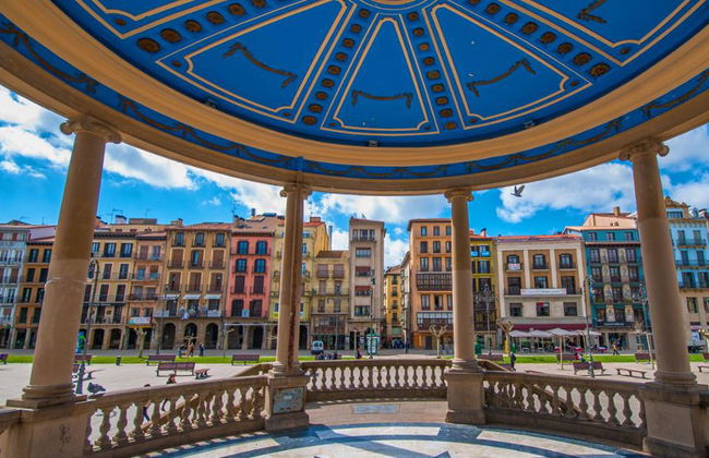 Private Tour: Car Disposal and Driver to Discover Pamplona from Bilbao - Foto 3