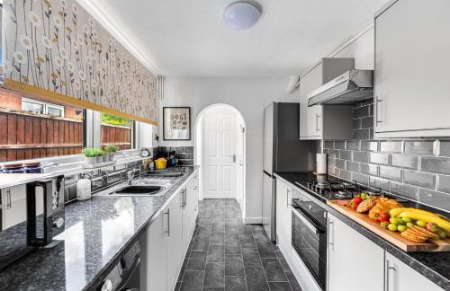 Spacious Bedford House Sleeps 6 Superfast WiFi Weekly Rates - Foto 7