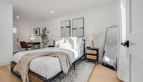 Brand New Apt w Parking Blocks from Downtown- B - Foto 3