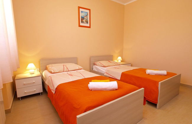 Apartment 1386 - Photo 9