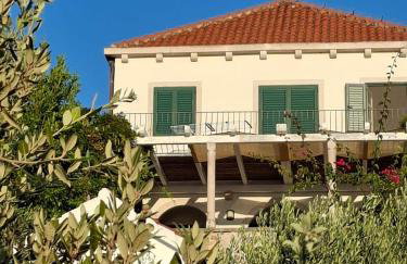 Ferienhaus mit Pool und Meerzugang - Foto 2