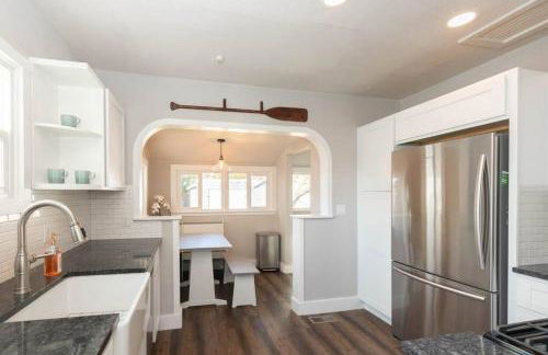 Charming Cozy Cottage with Hot Tub - Foto 35