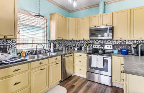 Walk to the Ocean Family Retreat in Crystal Beach - Foto 6