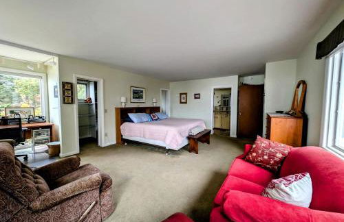 Spacious Waterfront Cottage with Private Beach and Deck, Near Acadia National Park in Hancock Point, Maine - Foto 14