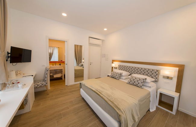 Dea Guest House - Photo 23