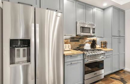 Design-forward Palm Springs home w saltwater pool lush yard multiple outdoor dining areas Casa Papagayo by AvantStay - Foto 18