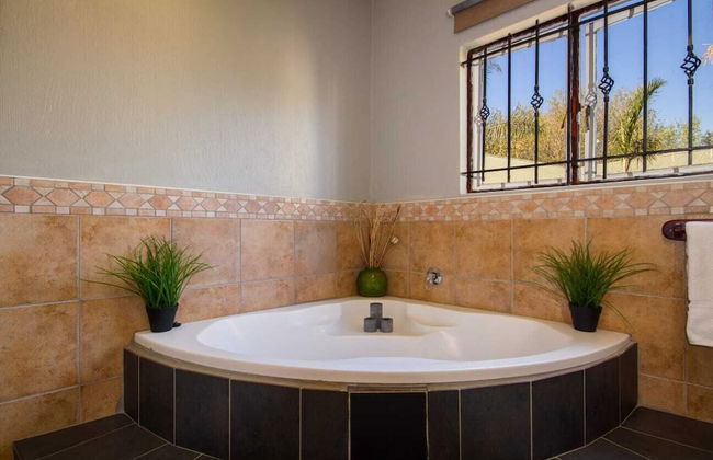 The Minimalist - Photo 49