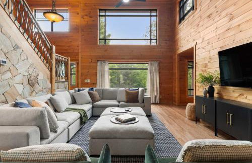 Monarch's Roost Luxe Cabin w Hot Tub and Sauna 10 Min to Helen - Foto 75