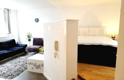 Birmingham City Centre Apartment Lift TV - Foto 17