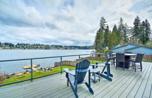 Lakefront Bremerton Vacation Rental with Deck! - Foto 2