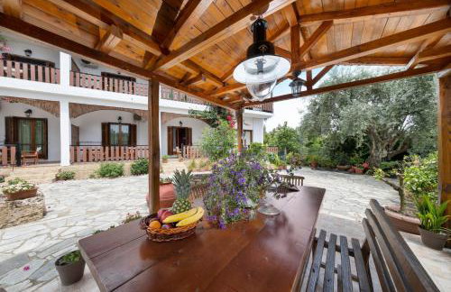 Vergonis Studios - Photo 16