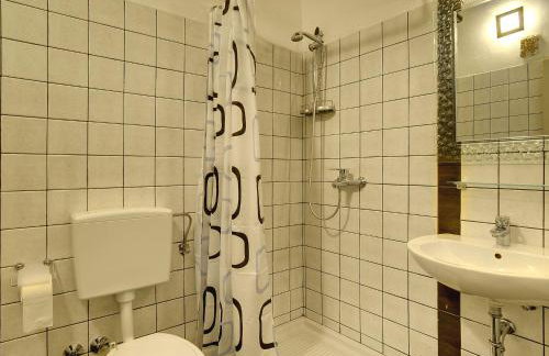 Villa in Batlug With Private Pool - Foto 76