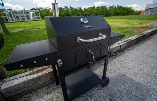 Historic Farm Cottage on 800-Acre Orchard - Foto 29