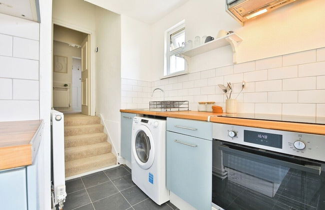 Beautifully Designed 2 Bed Apartment - Foto 33