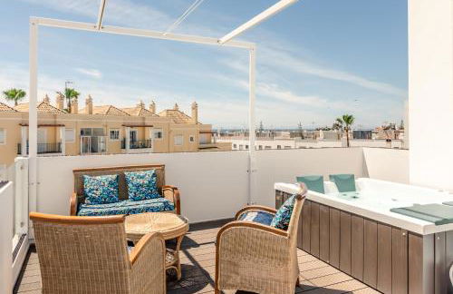 SeaScape Villa Private Pool & Rooftop Jacuzzi with sea view near Manta Rota Beach - Foto 71