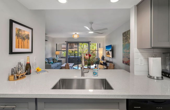 Airy Coastal Dream Vistas - Photo 14