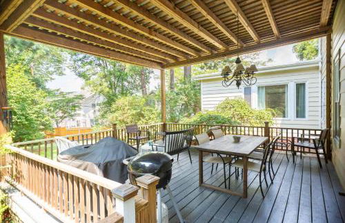 Spacious 2BR in Grand Old Home, Downtown Durham - Photo 62