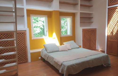 maison au coeur de Fontaine de Vaucluse, nichée sur le rocher et surplombant la sorgue - Foto 12