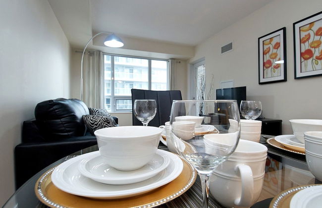 WhiteHall Suites- Yorkville - Photo 12