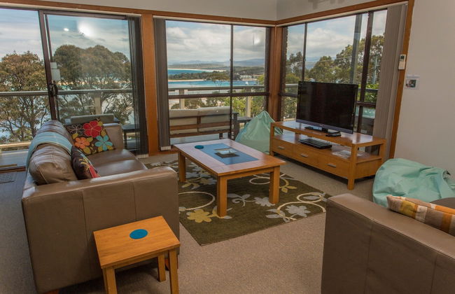 'Cliff 64' Cliff Top Home - Photo 11