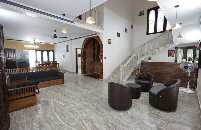 Ocean Queen Palace - Photo 2