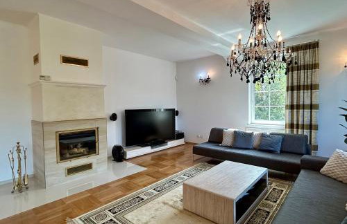 Villa Otolice obok Łowicza, 6 sypialni, balia, sauna, basen, snooker, 50 minut od Warszawy i Łodzi - Foto 13