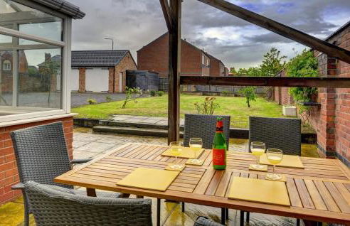 5 bedrooms, sleeps up to 16, secure parking space & comfort - Foto 56