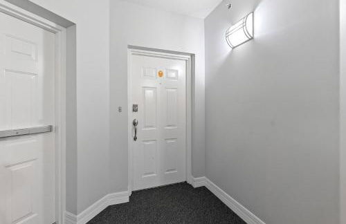 Beachfront 3BR Condo with Stunning Views Daytona - Photo 83