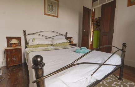 Large, converted farmhouse with pool - Foto 30