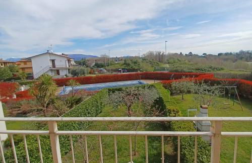 GARDA UN PO' Pool and Lake - Foto 5