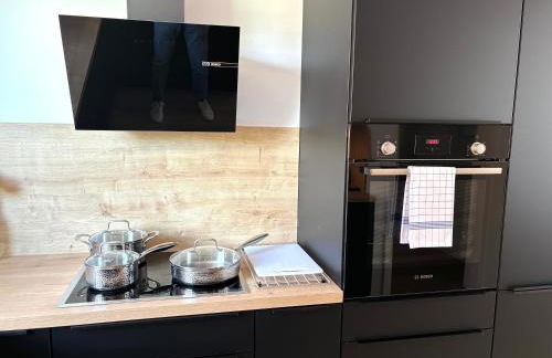 REMA Homes - Gesamte Wohnung, Küche, Parkplatz, Terrasse - Foto 28