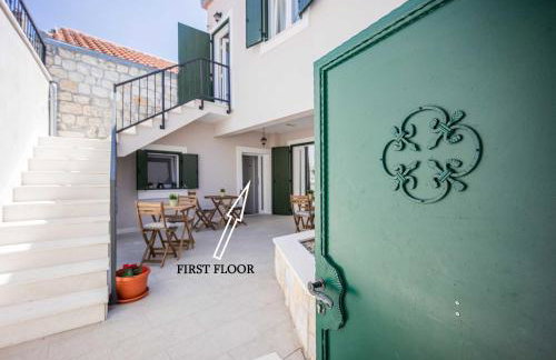 Zlatin Dvor - apartments for 3, terrace, Trogir center, beach at 5-min, BIKE friendly - Foto 104