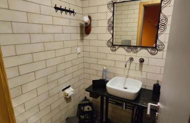 Azoka by the Sea- Centro Histórico de Peniche - Photo 8