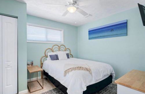 Lux min to Beach and Hospital with Hot Tub - Foto 30