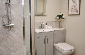 Spacious 4 Bed House Sleeps 6 Parking Garden in Loughborough - Foto 30