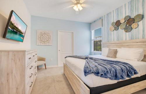 Large Themed Pool Home at Windsor at Westside - Photo 27