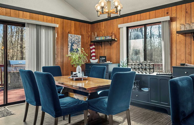 Mountain Magic by Avantstay Firepit + Game Room - Pool Table, Foosball - Foto 9