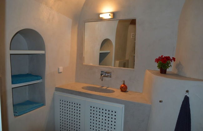 Pyrgos Old winery villa - Photo 32