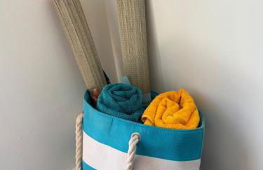 Serene Coastal Retreat with king Bed & Pool in Lavra - Foto 36