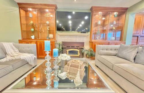 Stunning Panoramic Waterfront Pool Home Escape - Foto 23