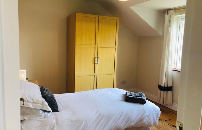 Modern Bright Detached Home Just a Short Stroll From Town - Foto 10