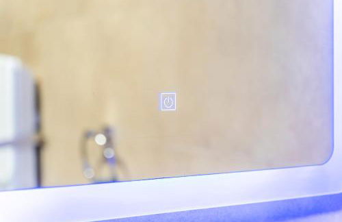 Bloom Court -Sleeps 6-Free Parking with Workspace & High-Speed WiFi - Foto 32