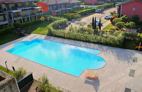 Paradise Lake View in a 5 pools exclusive residence DesenzanoLoft Official Partner Homes & Villas by Marriott Bonvoy - Foto 16