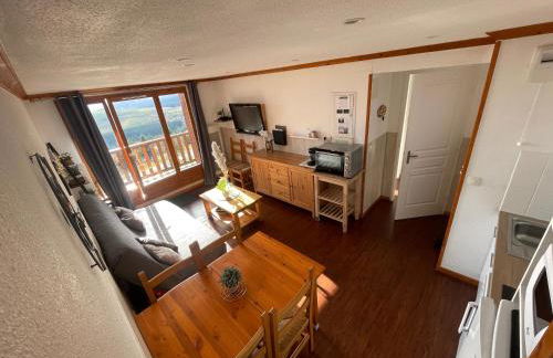 Appartement bellevue sur les hauteurs de Super-Besse - Photo 9