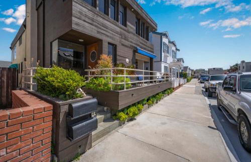 4 bedroom Home in Quiet Neighborhood near Beach - Photo 50