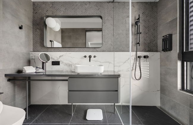 The Denizen - Photo 10