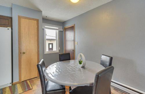 Walk to Crooked Lake Beach and Dtwn! Home with Patio - Foto 2