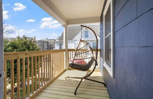 AC 9 BR 4BA Victorian Manor - 1 Block to Beach - Foto 2