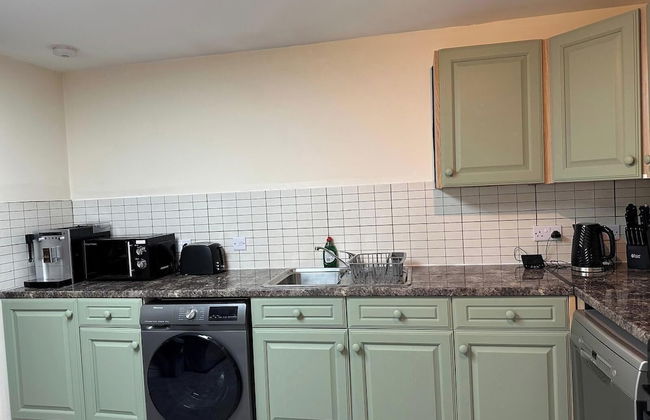 2br-sleeps6-parking-petsok-balcony-countryside - Foto 8