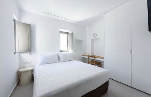 Azure Naousa - Photo 21